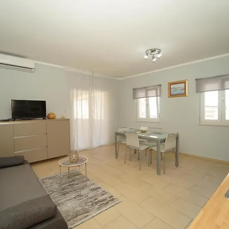 T&r Apartamento Vela Luka
